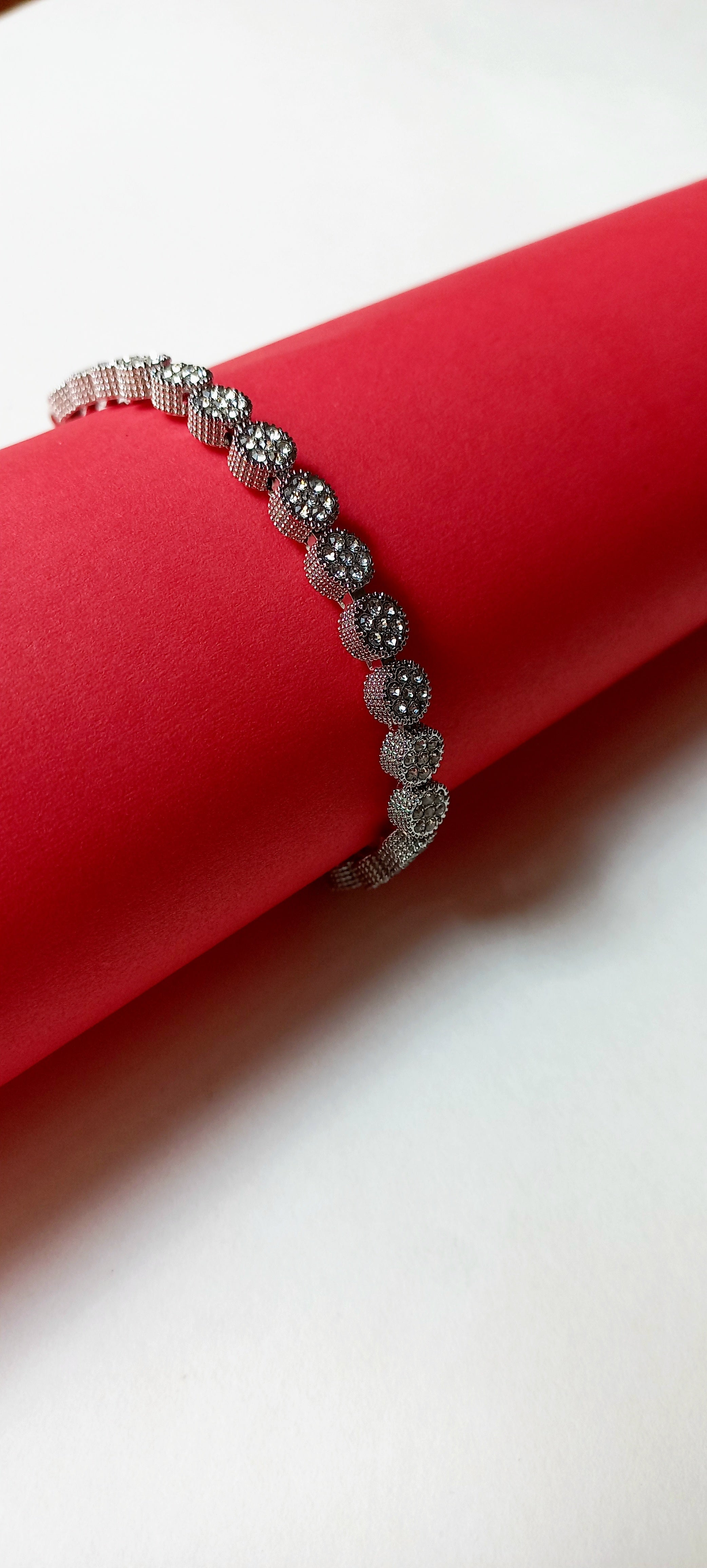 Luster Bracelet Adjustable