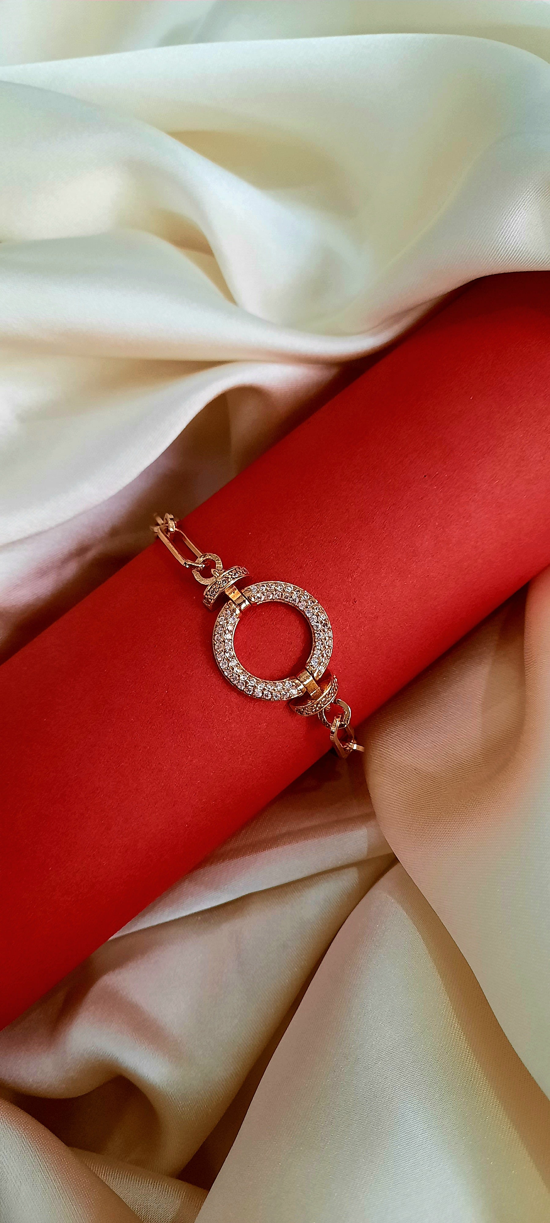 Toggle Clasp Bracelet Adjustable – Golden