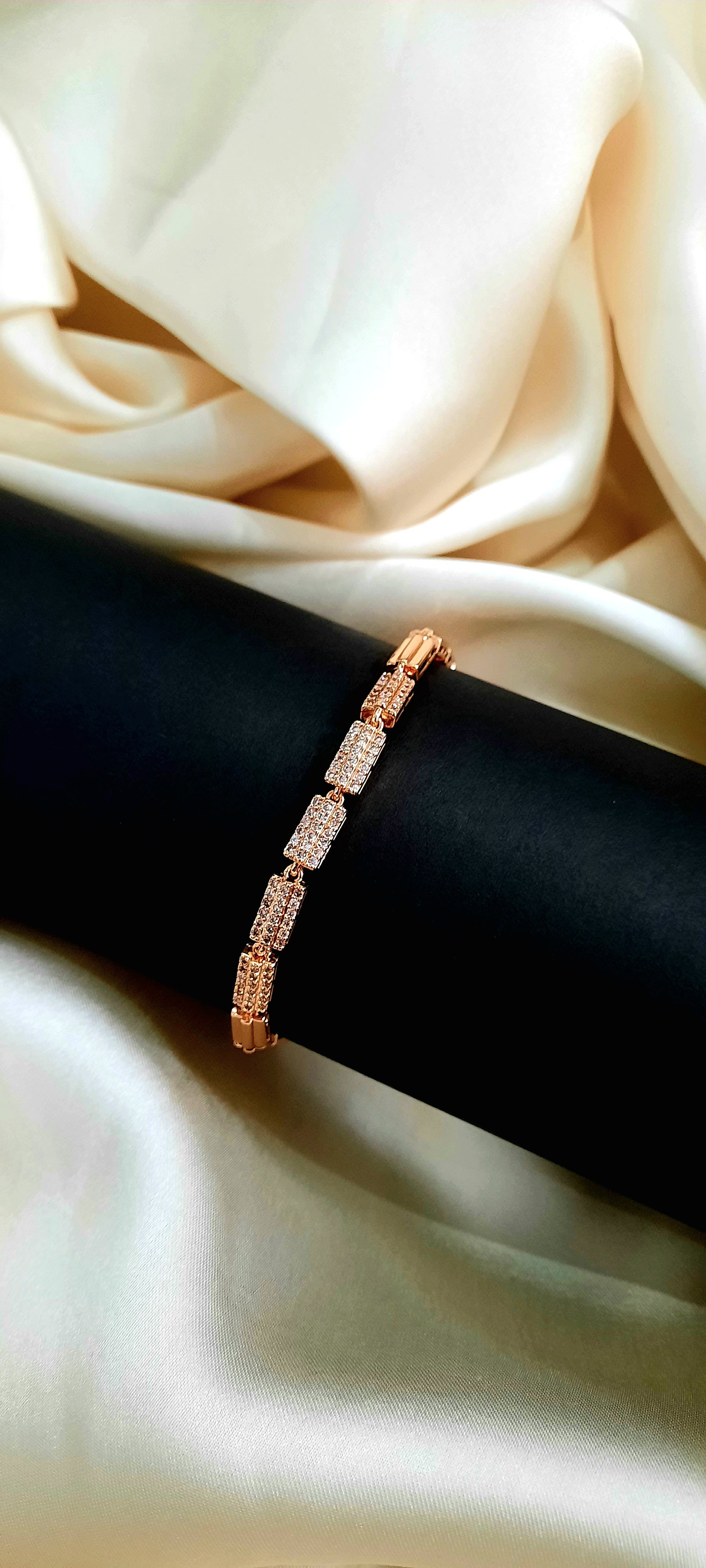 Rectangles Bracelet – Golden