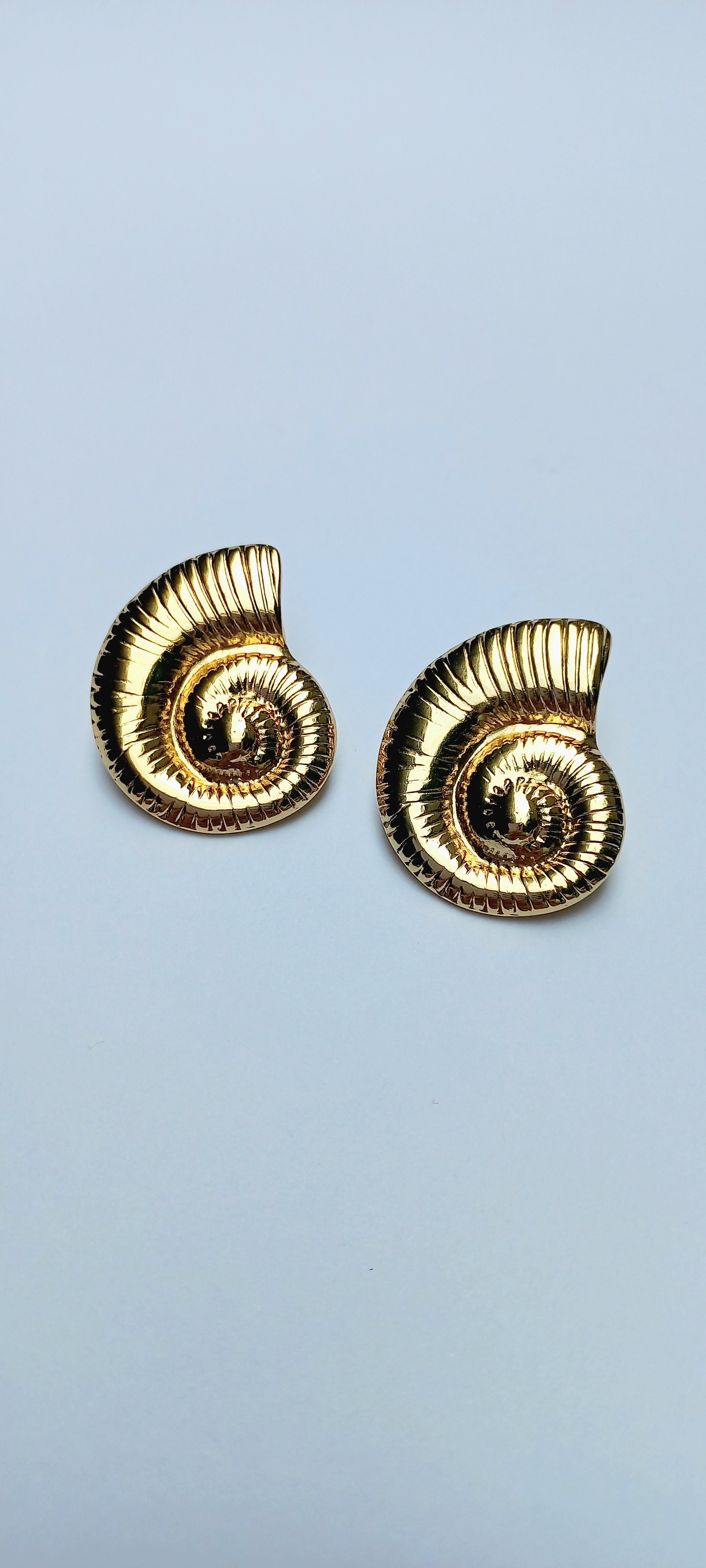 Spiral Earring - Golden