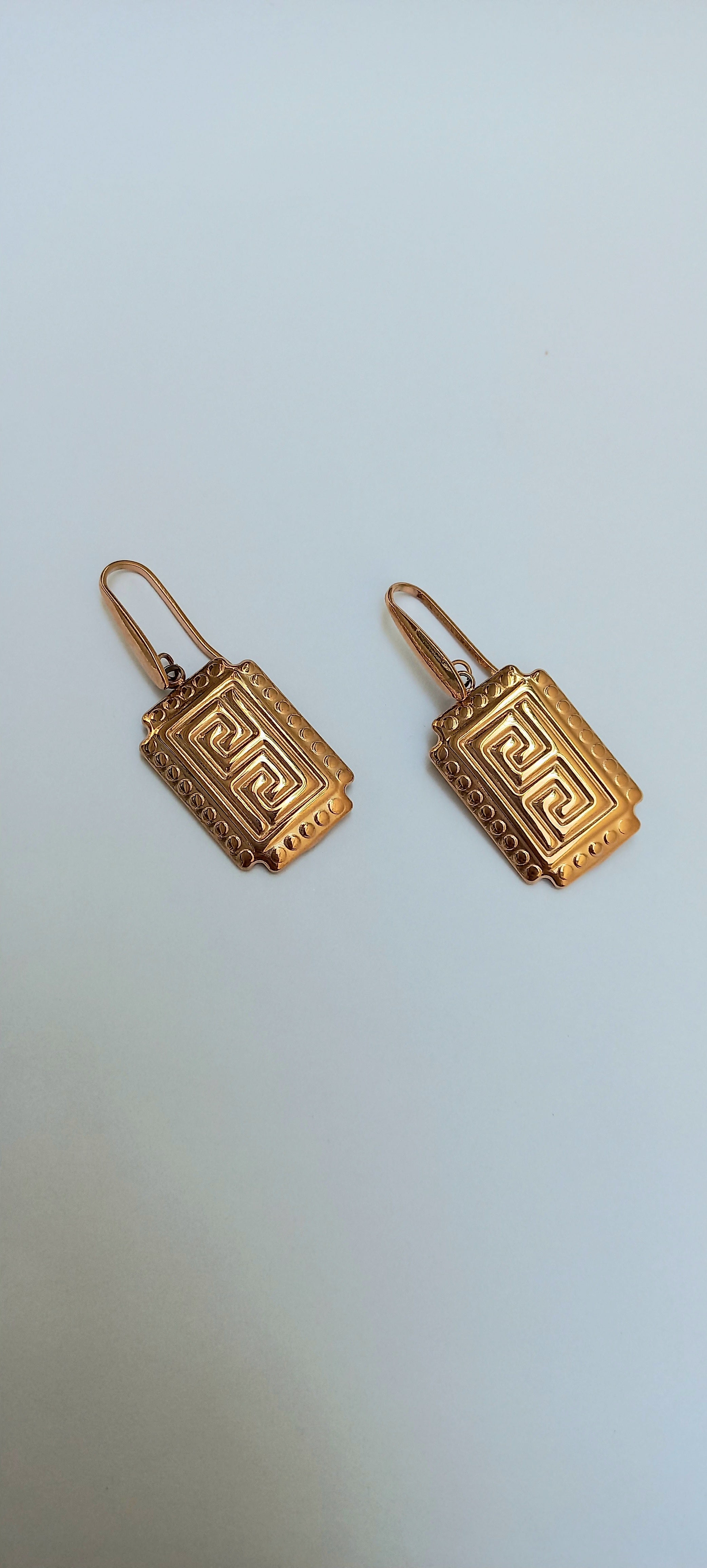 Meander Pattern Earring - Golden