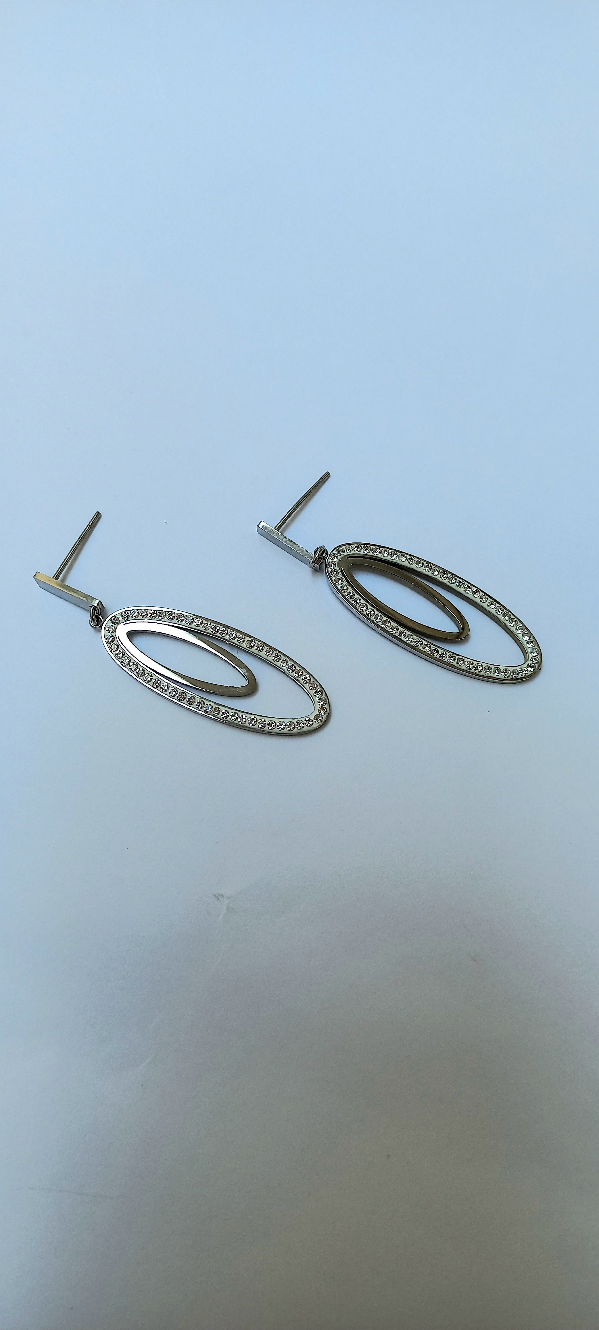 Oval Dangle Earring – Silver