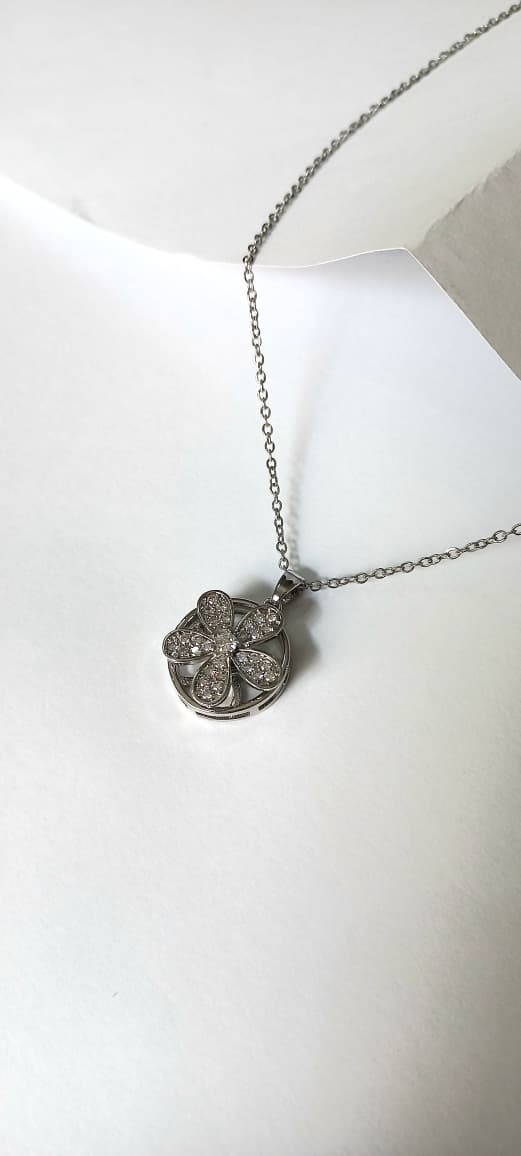 Flower Rotating Necklace
